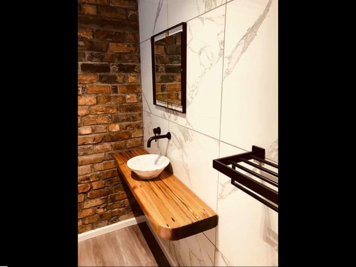 Waterfront Apartment Скарбъро Екстериор снимка